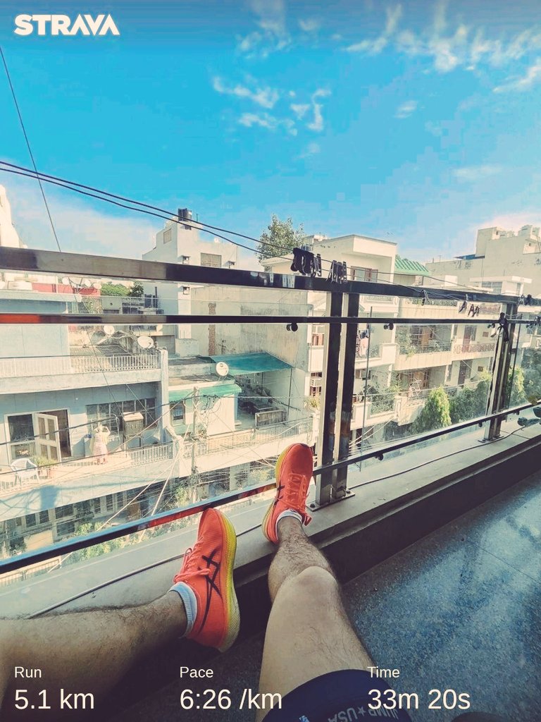 thatcrickettguy's tweet photo. Pretty sky. Cool Breeze. Bit of sun. Fast 5! #vdhm23 https://t.co/p8Ae697xRY