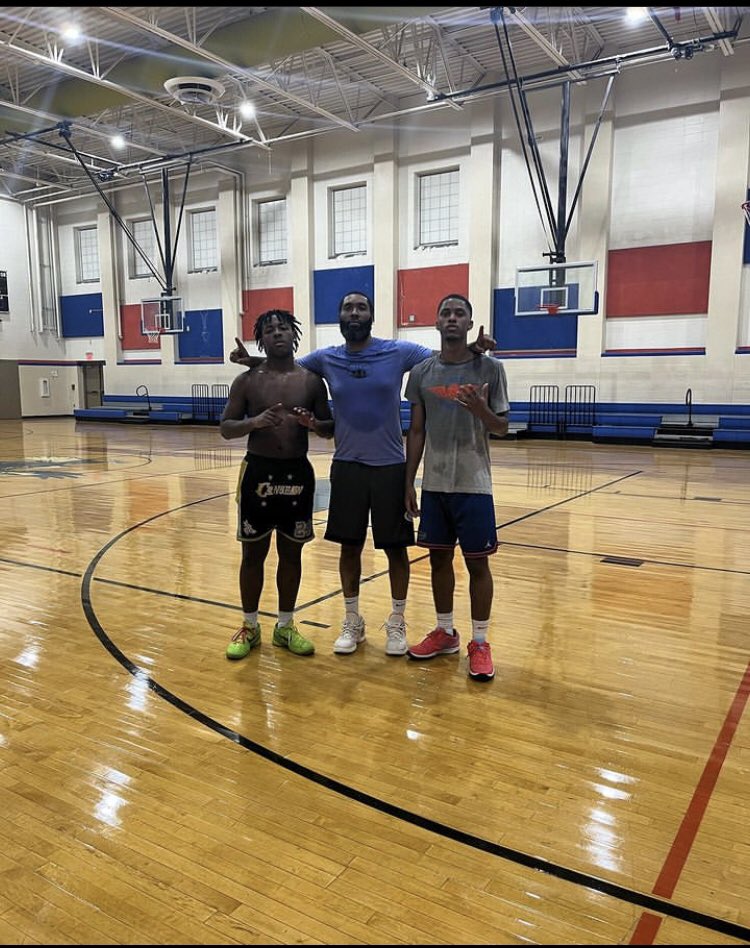 SMB_PROGRAM's tweet photo. 26’@iam_jaygreen x 25’@wiggins_peyton in lab with kelley Hall 📈💡#elitework https://t.co/NZqMgd3yrW