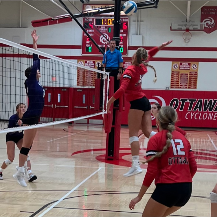 OHSActivities's tweet photo. The Cyclone Varsity Volleyball Team goes a full 5 sets and gets a nice win tonight at home vs Louisburg. 
21-25, 25-11, 25-20, 21-25, 15-10

#cyclonepride https://t.co/tP9UqCSIBK