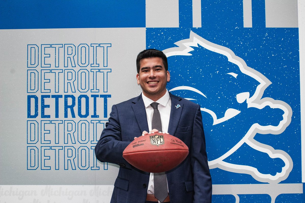 GloriaDTran's tweet photo. What a game! Bet it was fun at Ford  Field, @tt3_heisman! #OnePride  #GoLions https://t.co/a7IrEIpdDV