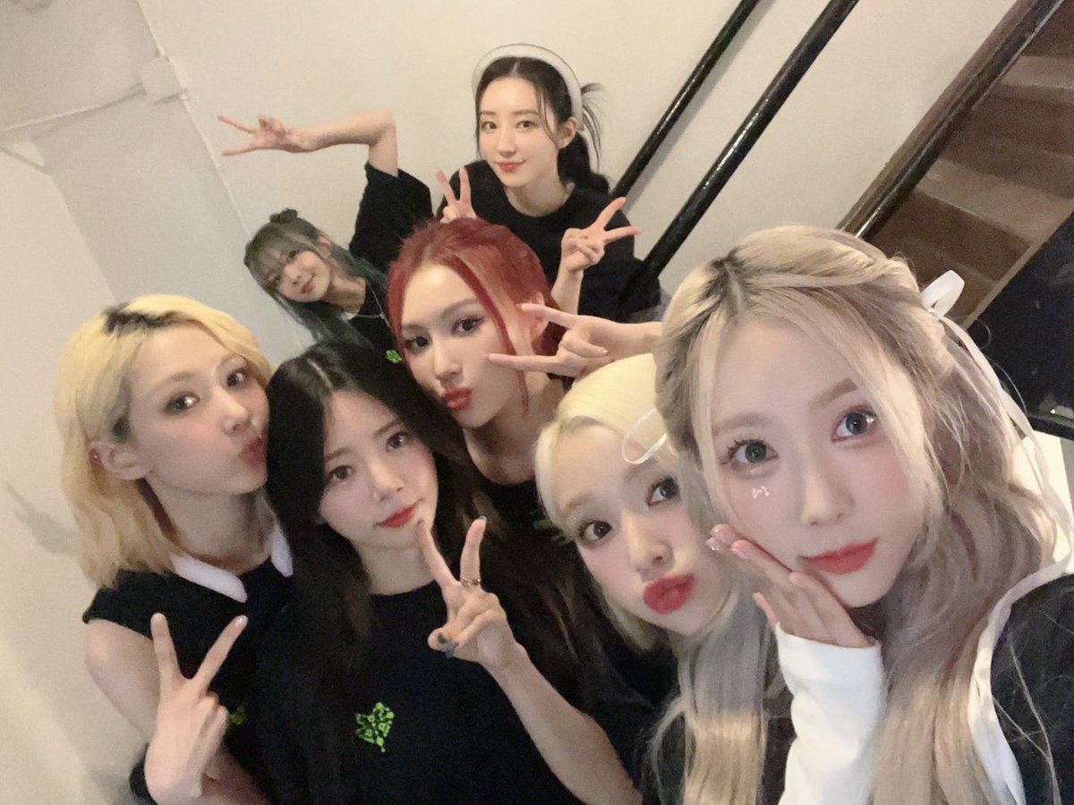 hf_dreamcatcher's tweet photo. [#드림캐쳐] Yeeah we made it! I hope everyone went home safely ✨ It was a night that i'll remember forever thx

#Dreamcatcher #Cincinnati
#2023WorldTour #Apocalypse_From_us https://t.co/cdZXfZif0T