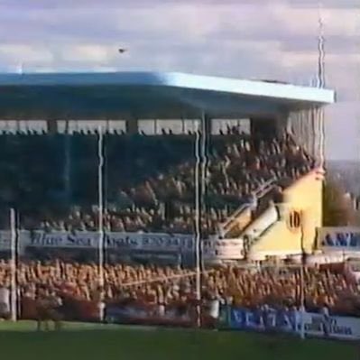 Yuck_Pavillions's tweet photo. Great to see AFLW hit Windy Hill this weekend, but just a reminder that one of the first ‘office blocks at a footy ground’ was plonked behind the goals here. Also, I still can’t believe the old @ShowersPavilion was ever allowed to be knocked over 😭 https://t.co/FsOTyU6h9o