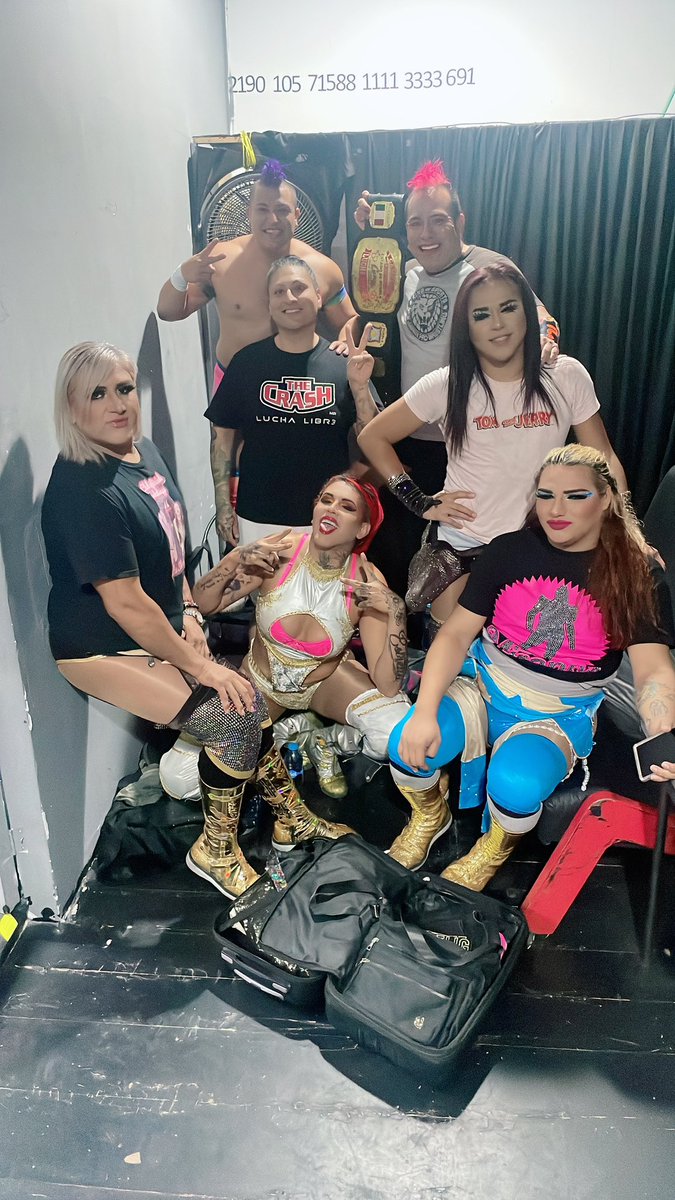 MAXIMO_CHIMINO's tweet photo. Falta madre #pinpi #jessyventura @EstrellaFFox @onlymamba #divaSalvaje @larryMirandajr #bugambilia un legado una historia @CassandroLucha… el legado en buenas manos !! https://t.co/pWLnWaD64o