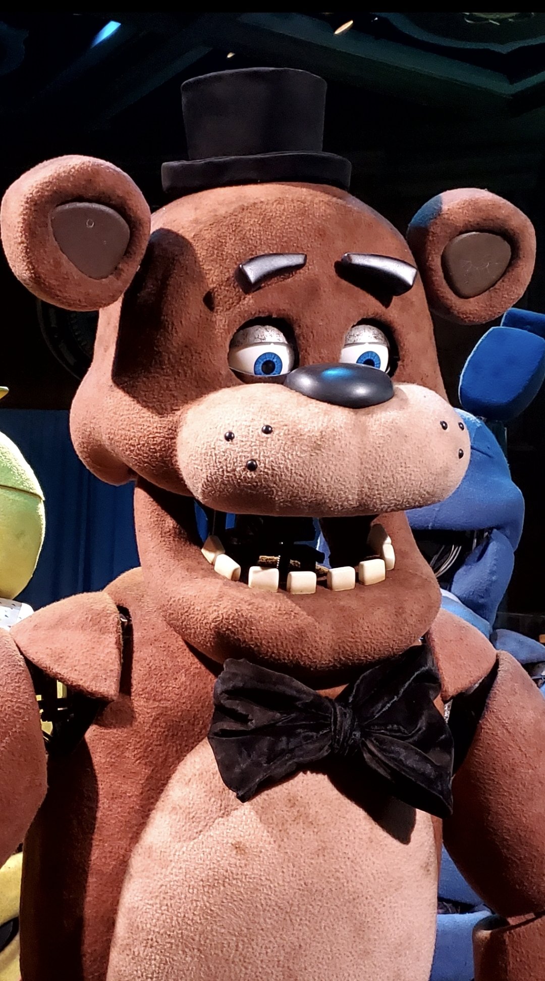 REAL FREDDY FAZBEAR ANIMATRONIC? Real or Fake? 