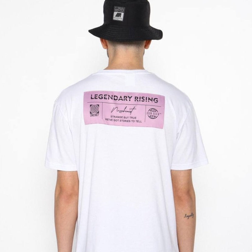 AjlaStyle's tweet photo. 😍 #AS37 Legendary Rising T-shirt  by AJLA SHOP starting at AED 99.00
👉 Buy now  https://t.co/vVljCCBVPo
 #uae #uaelife #uaebloggers https://t.co/V2sKqUEmUs