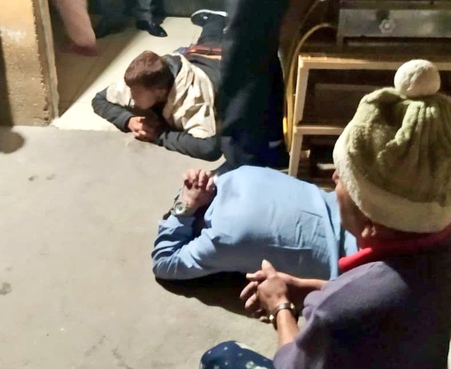 notimundoec's tweet photo. 🔴#URGENTE | Confirmado. La @FiscaliaEcuador, #UIAD y #Dinased, unidades especiales de la @PoliciaEcuador ejecutaron allanamientos en las provincias de #Pichincha, #Cotopaxi y #Chimborazo, como parte de las investigaciones en el caso del asesinato de #FernandoVillavicencio. https://t.co/0VYFIDGBJN