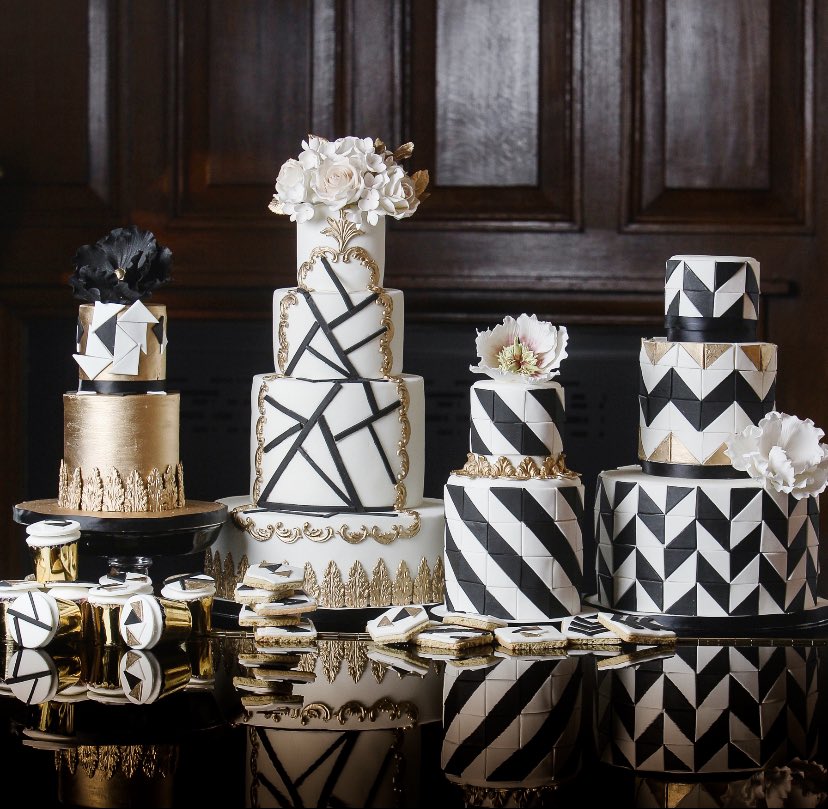 lizcakeemporium's tweet photo. Black and white #weddingcakes #caketable #monochromecakes https://t.co/UMgdTHh82L