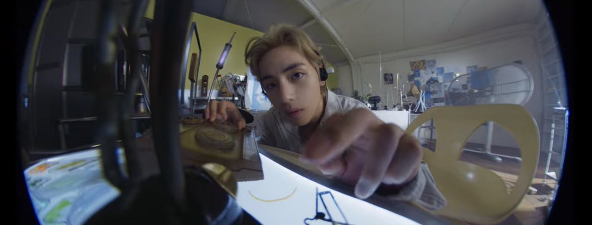 0613frames's tweet photo. #SlowDancing by #V MV https://t.co/wRT9m9rWPZ