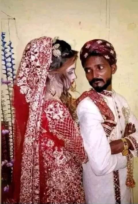 Raja_jamil0's tweet photo. اینویں نہ سڑو،
واپڈا ملازم اے 😜
1200 یونٹ فری https://t.co/1oNevtcAJx