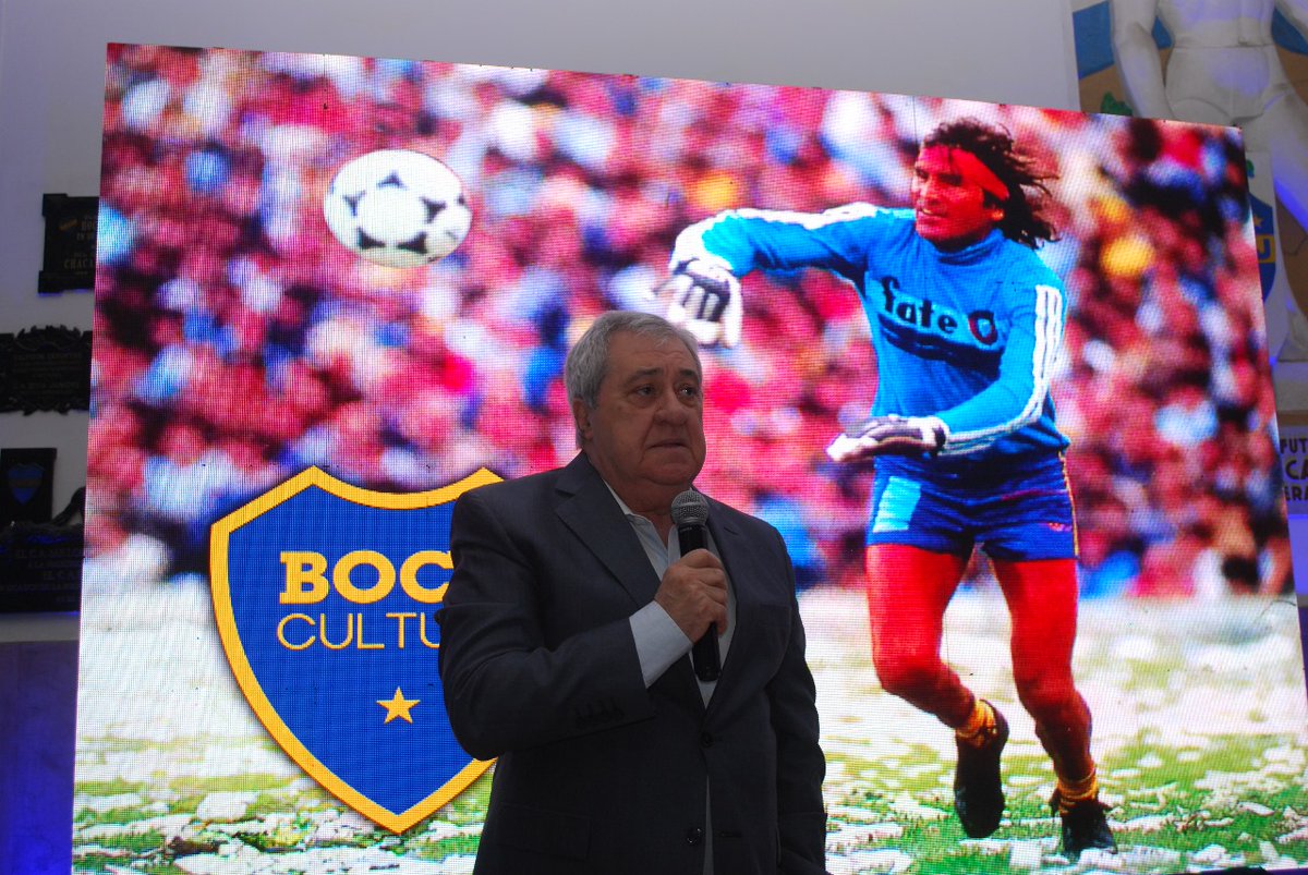 buchagustavo's tweet photo. Hoy puedo decir misión cumplida. Ver al Loco feliz y emocionado. Agradezco a Dios haber sido el representante de este proyecto. Gracias a todos! @platejorge   Gracias @boca_cultura  gracias @AmealJorgeAmor y gracias @BocaJrsOficial por este tan merecido y ansiado homenaje! https://t.co/Gp29EvDzAx