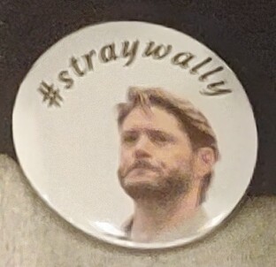 SherryJ2M's tweet photo. Briana asked what Stray Wally was๐คฃ..I pointed at Jensen's stray piece of hair down his forehead(#StrayWally). She asked if I named him.(Nope) #CREATIONENTERTAINMENT
#spnmn23 #PajamaParty https://t.co/KCsfTcoH93