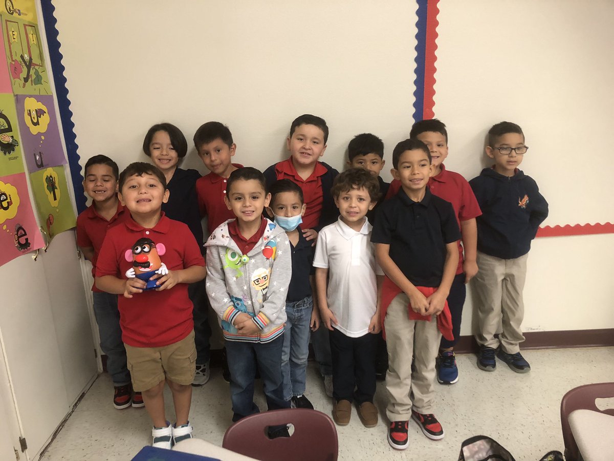 CounLfe's tweet photo. First lesson: Counselor role ❤️@LFEtheplacetobe https://t.co/JkQq2zBUpJ