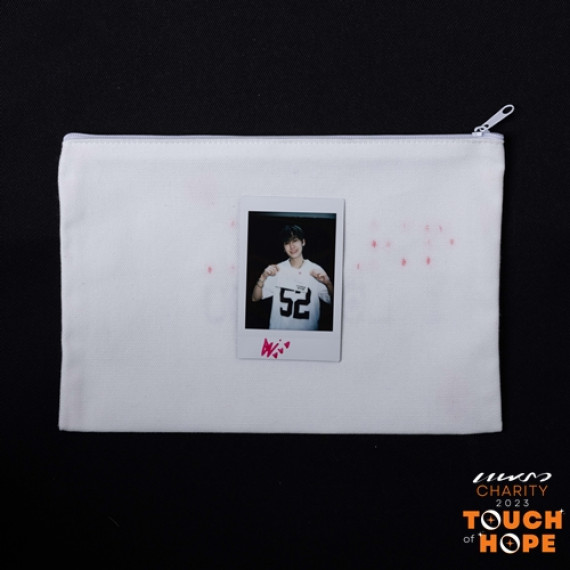 ✨️แพรว CHARITY TOUCH OF HOPE✨️
ประมูลกระเป๋าผ้าพิเศษ จาก 'บุ๋น นพณัฐ'

Product ID: #066
ชื่อสินค้า: บุ๋น – นพณัฐ 
ราคาเริ่มต้น : 2,000 บาท

อ่านขั้นตอนและรายละเอียดการประมูลเพิ่มเติม
📍praew.com/praewcharity20…
[1]

<a href="/bb0un/">บุนบุ่นบุ้นบุ๊นบุ๋น Mitsuaki Akito🥦</a> #bb0un
#PraewCharity2023