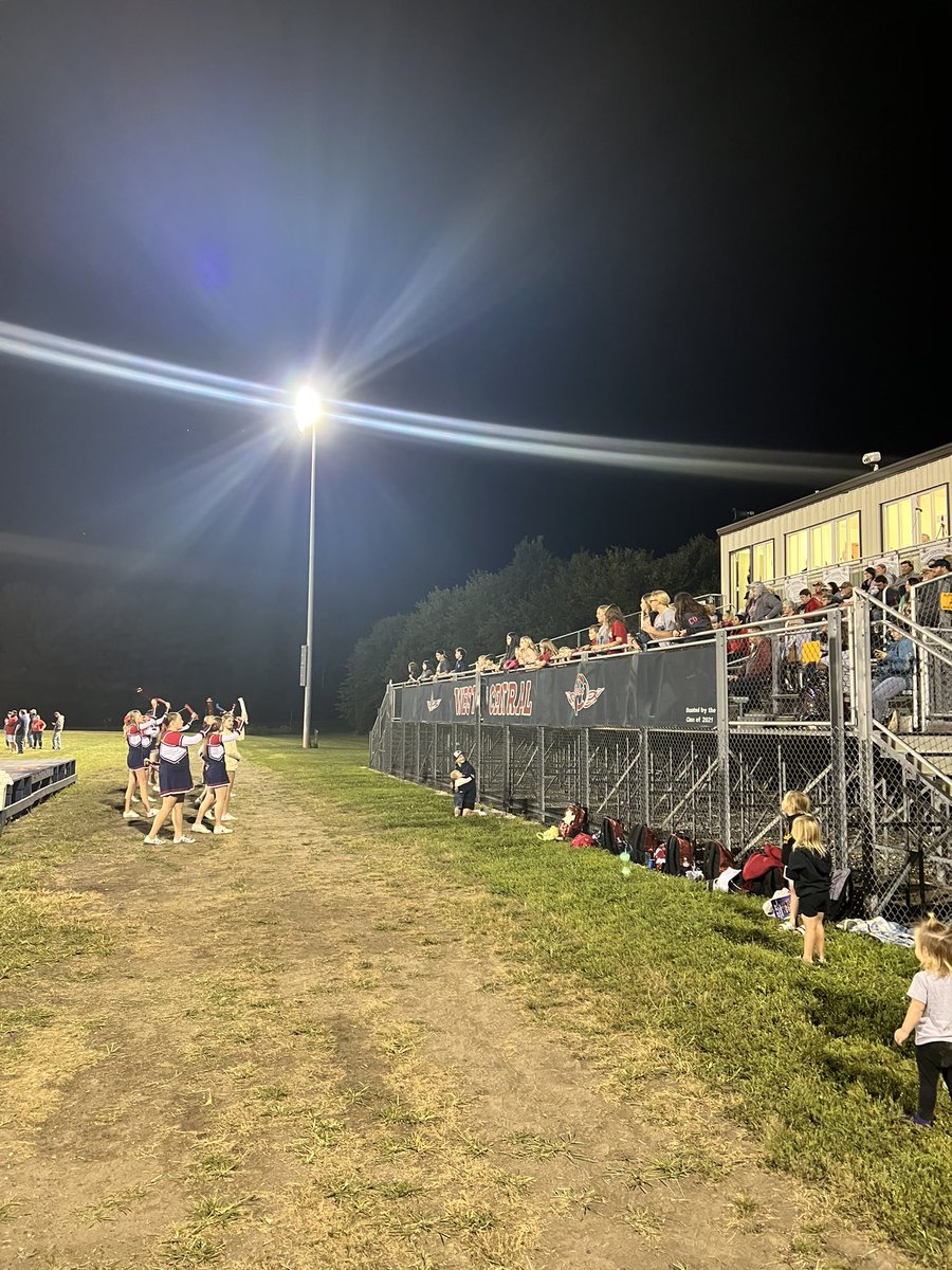 WCDistrict235's tweet photo. Heat never gave up tonight but fell short 38-56 to the Peo Hts Pats. Alex McGraw lead the Heat on the ground w/ 162 yrds on 15 rushes. Isiah Stephson ran for 109 gritty yrds on 17 rushes.
Next week, Heat FB will travel to Pawnee HS on Fri, Sept 15 for a 7pm kickoff. #WCHeatPride https://t.co/LUEdG4KAcV