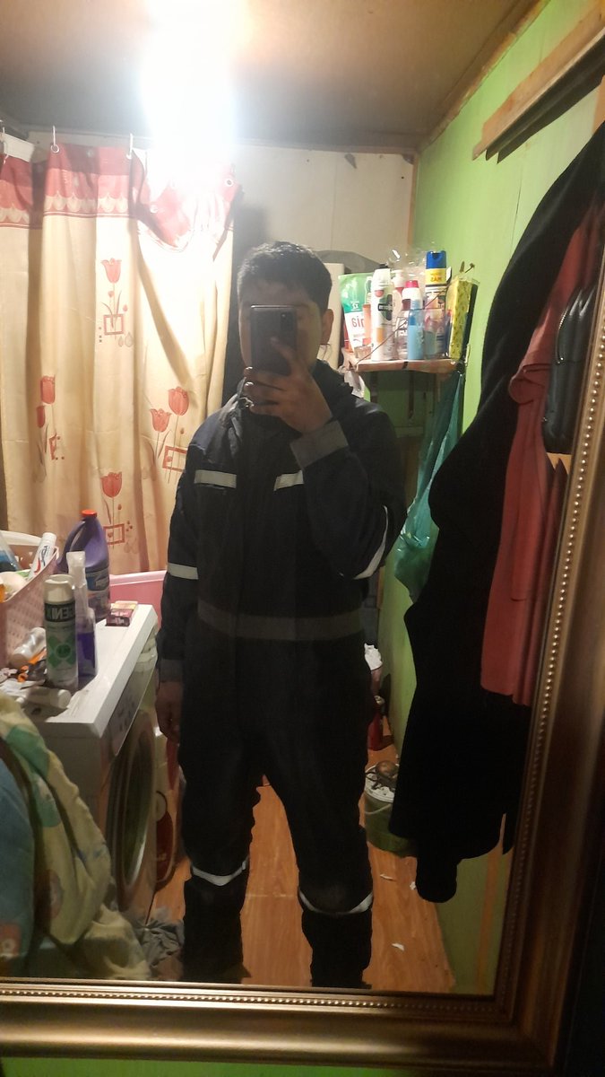 JBCA_'s tweet photo. En la pega,y cuando llego a casa 🥵 https://t.co/bWUMsj15me