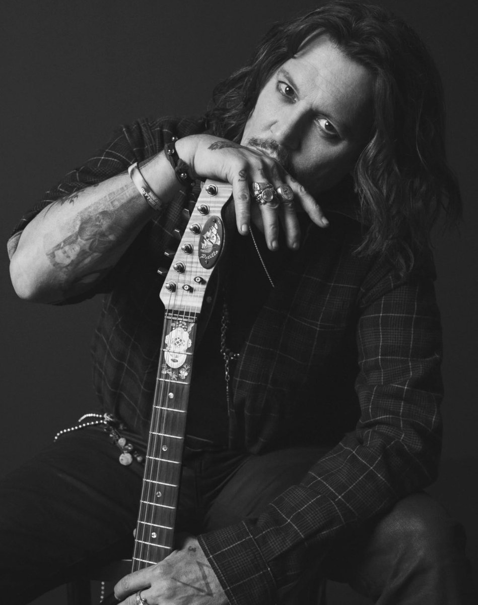 Eliso4M's tweet photo. New photos β¨
This man never ceases to charm me ππ«
#JohnnyDeppForDior
#ThankYouDior
#IStandWithJohnnyDepp
#JohnnyDeppIsALegend
#JohnnyDeppIsLoved https://t.co/p044J53Crx