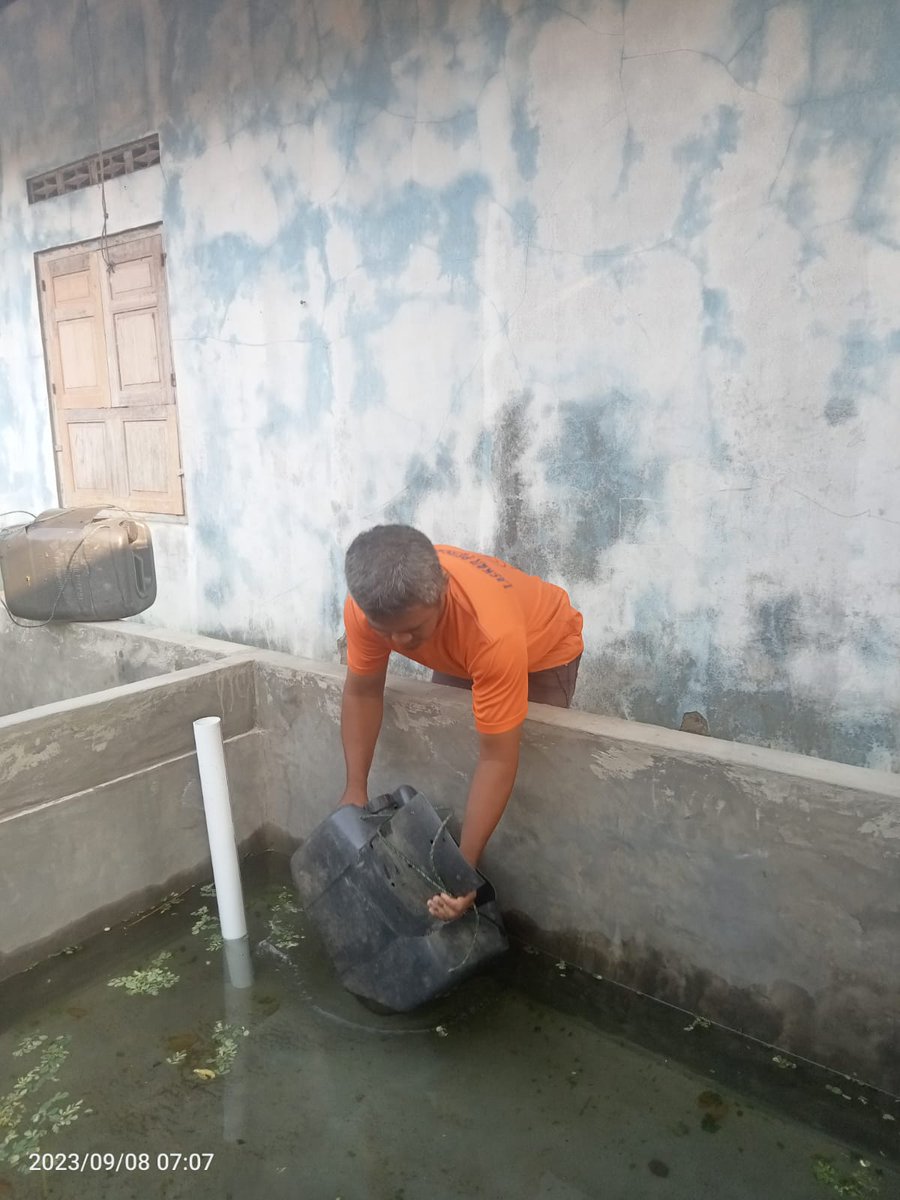 BudiFIRST2's tweet photo. Jumat (08/09/2023), Budi Mulyadi, Luhkan Kab. Banyumas,
di Pembudidaya Ikan Bp. Harun Pokdakan Mina Tembaga Jaya, mendampingi tebar benih Lele sebanyak 2.000 ekor ukuran 6-8 cm, harga 300/ekor, luas kolam beton 16 m2.
#GiatLuhkanSatminkalTegal
#tebar
#Banyumas
#Luhlapor https://t.co/ixJRWK9kmB