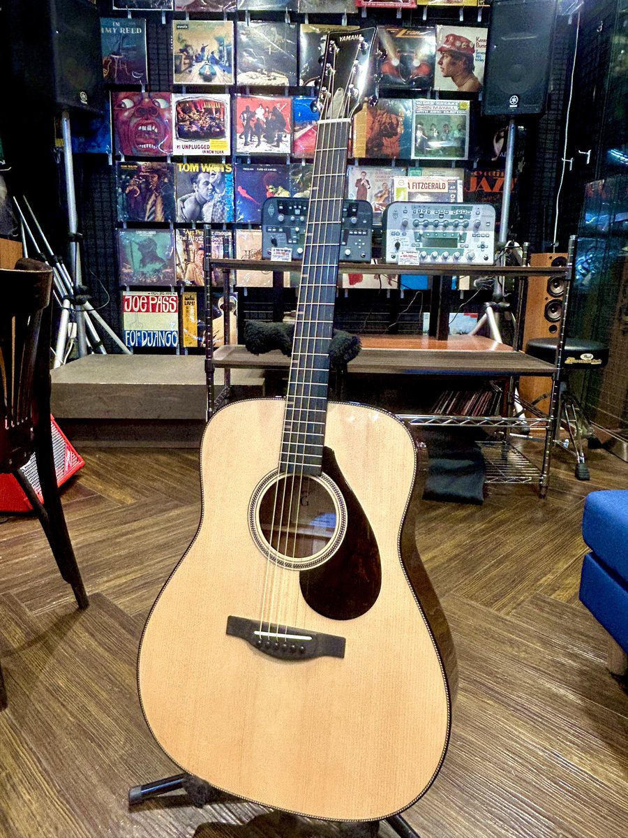 1484ssbs's tweet photo. 正解は…  

YAMAHA / FG9 M

まだまだ生産数が少なく、数本程度の中心斎橋店に入荷‼️ 

これはアツイ🤩🔥

前回も関西で1.2本だけの入荷だったとか… 

これは手に入れるチャンス！
お探しの方はお早めに！

商品ページ作成中です！ https://t.co/BoNxYNe33l