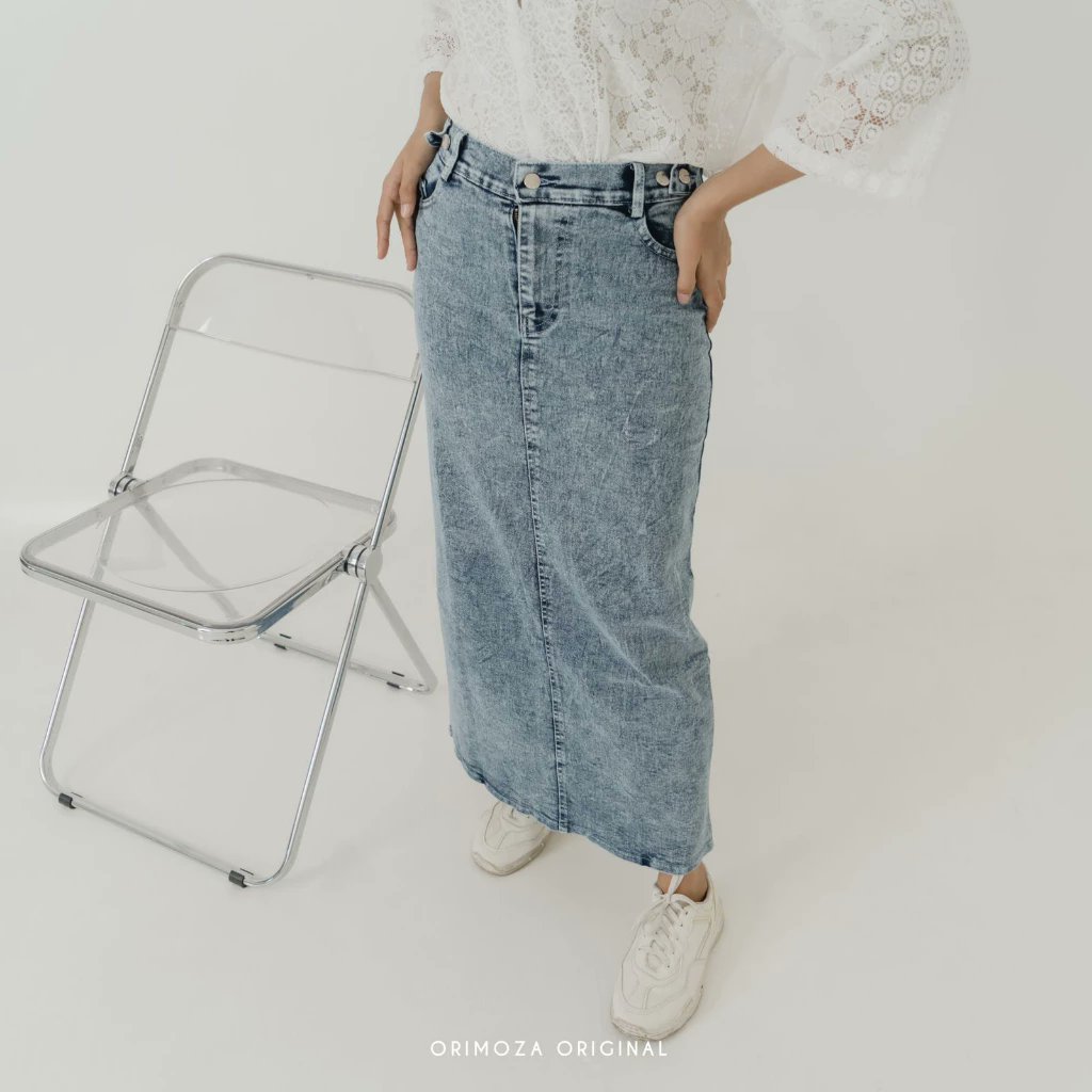 eachnajaem's tweet photo. 🌞REKOMENDASI SKIRT JEANS 🌞

a thread https://t.co/0VIE2uyuhM