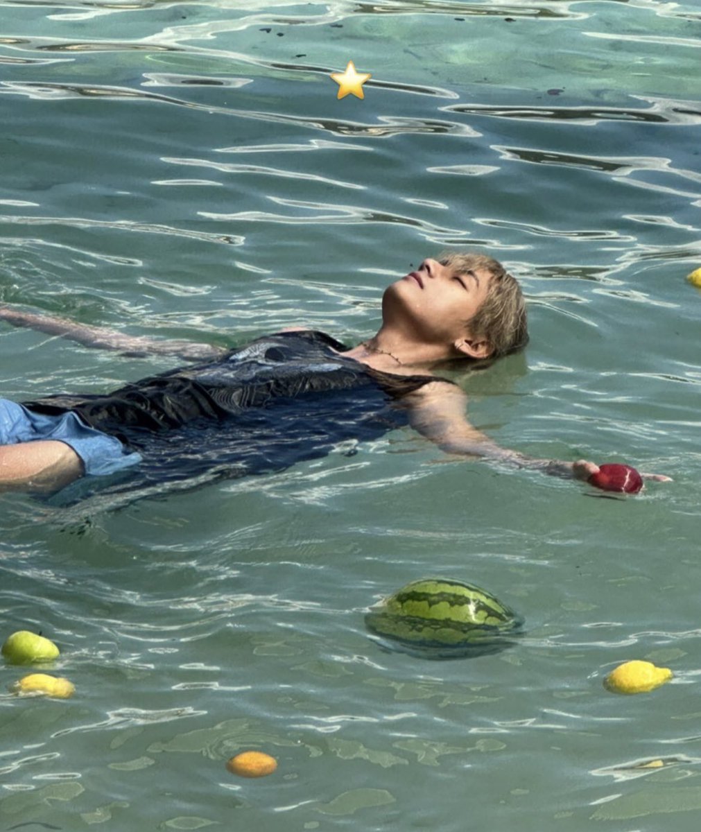fairytaegis's tweet photo. fruity soup taehyung https://t.co/YgZWVjW4ZT