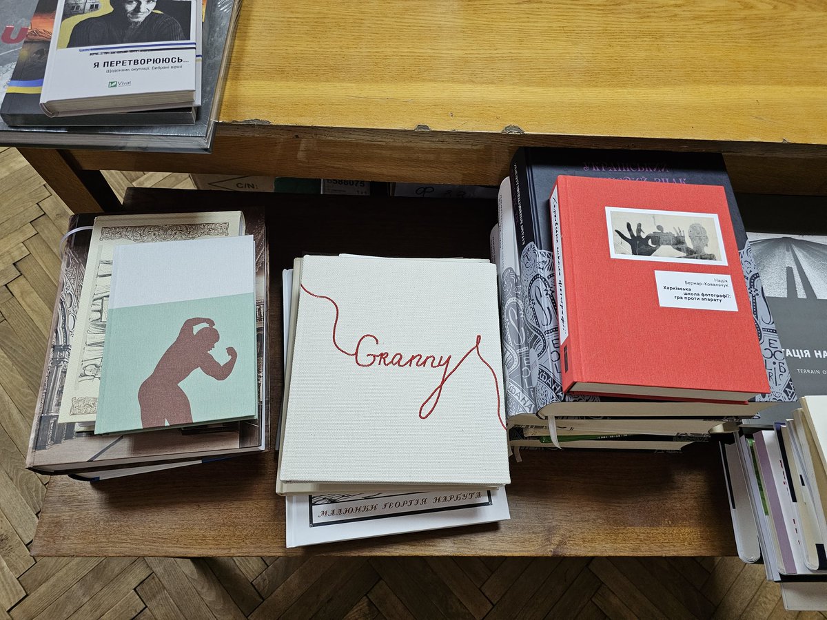 art_morozova's tweet photo. Art in Ukraine continues to develop🤩 Art Library will be opened in Lviv soon🤩
I was very pleased to donate my Granny book to the fund of the future Art Library🥰
#olenamorozovaart
#photo_art
#Ukrainianart
#Ukrainianartists
#art_library
#mystetska_biblioteka
#grannybook https://t.co/WI7g7HFAaY