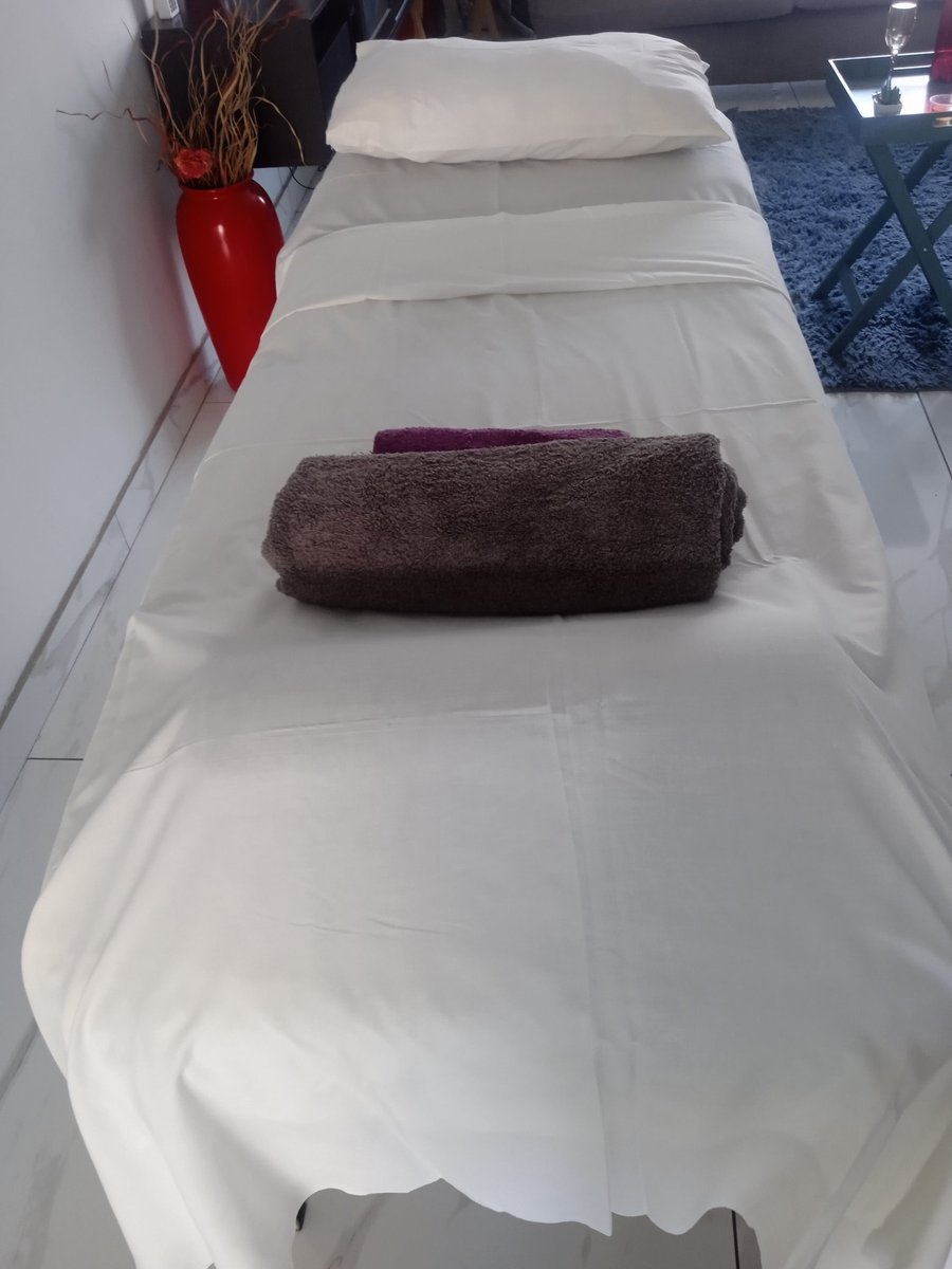 HumulaBeauty's tweet photo. #birthdaymassage
#birthdaypamper
#husbandpamper 
Thank you @MsNzima for the continued support 🙌🏾🥂 https://t.co/Qgaw7mXiHE