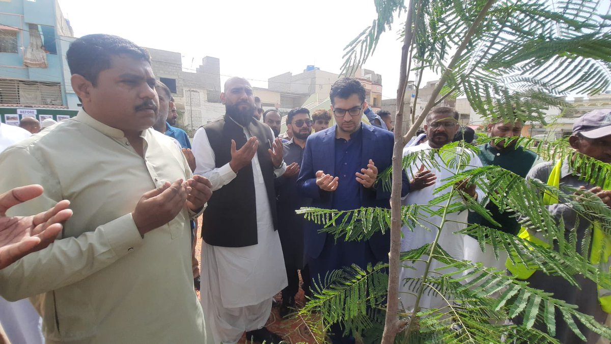 DCKhiCentral's tweet photo. #Project85 of #Project100 is the Qudsia  park Sector 5D, New Karachi completely revamped from being a dumping ground. The irrigation system is also based on grey water. Happy for the neighbourhood that rarely has such open green spaces. https://t.co/JcsglUQFY5