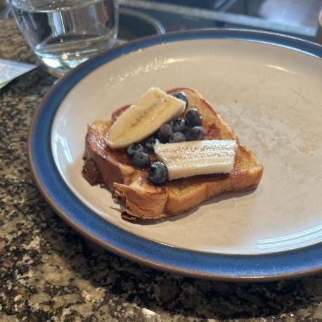 sagesheals's tweet photo. cw / weight talk
/
/
/
/
/
/
my dad's french toast for brekkie! made me feel temporarily better about the immense amount of weight i gained so far https://t.co/ucTaxoETtn