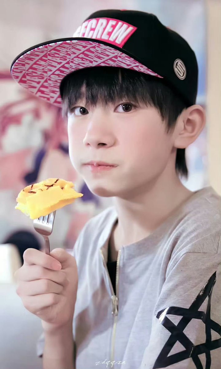 yy_jacksonqx's tweet photo. Aww🥺

#JacksonYee #Yiyangqianxi #易烊千玺 https://t.co/ZSGcqTDe6U