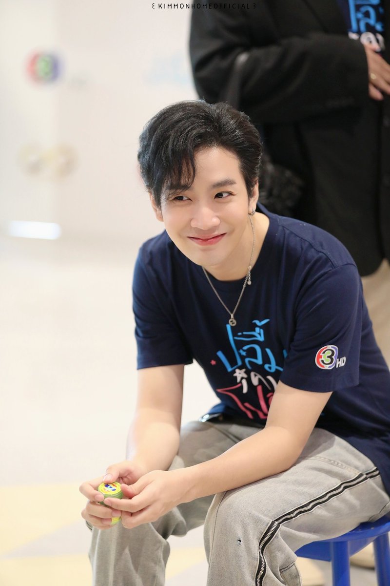 KIIMMONOFFICIAL's tweet photo. จะเป็นคนน่ารัก หรือ จะเป็นคนเท่ 

꒰ #ขุณขิมมอญ #ปลื้มคนโปรด #บวงสรวงปลื้มคนโปรด ꒱

@KiimMon https://t.co/KPHQ1s94gW