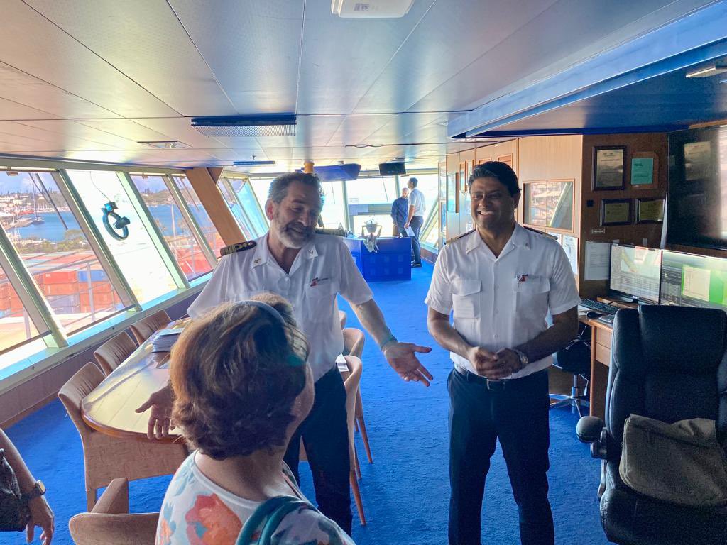 AusCGNoumea's tweet photo. DYK over 300,000 Australians visit Nouméa on cruiseships like this one each year? Thanks to the crew of the Carnival Splendor, Port Agent Elodie from Kenua, the Port of Nouméa &amp; Govt of New Caledonia for your hospitality today &amp; your support to our citizens when they travel. https://t.co/awke93XiVa