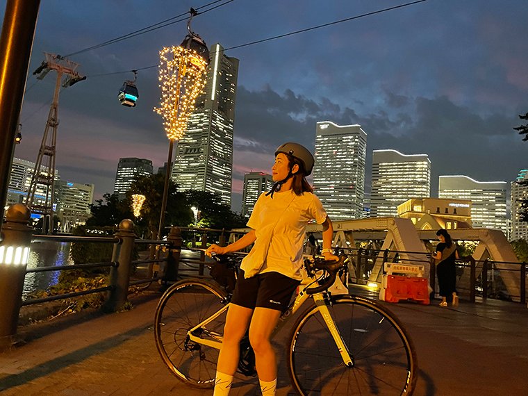 subakomi's tweet photo. 【#SUBARU CYCLE FAN CLUB】

潮風を感じながら夕涼みを ! 夜景を愉しむ横浜ナイトライド

多くの夜景スポットが集まっている横浜で、夕暮れ時からナイトライドを愉しみました。真夏でも涼しい海風を感じながら走れるので、夕涼みには最適です。
https://t.co/FXmehOr2Np
#スバル
#横浜ベイブリッジ https://t.co/NYMvZFAvl3