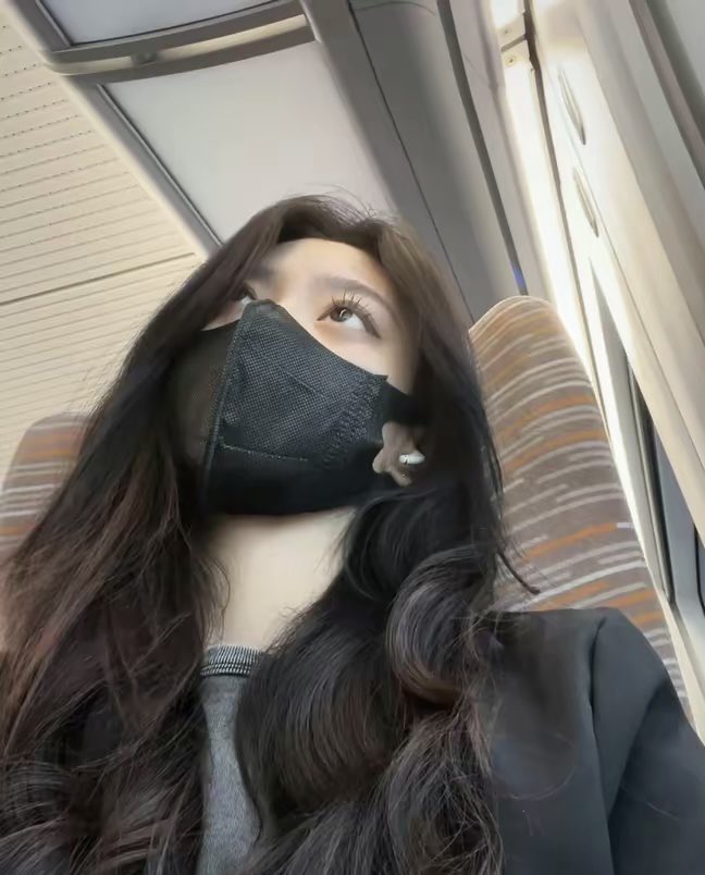 qinger1502's tweet photo. 玩累了回家，四川的小哥哥还不错，但还是北方的小哥哥体力更好 https://t.co/YpxFraOkoT