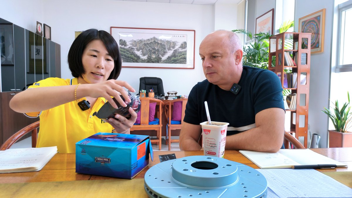 AllenSun0086's tweet photo. Serbian customers visited FRONTECH China headquarters to discuss product optimization and service upgrades. For more news, please pay attention to: https://t.co/bD4ZtpBQrG https://t.co/njGJtx6qmw