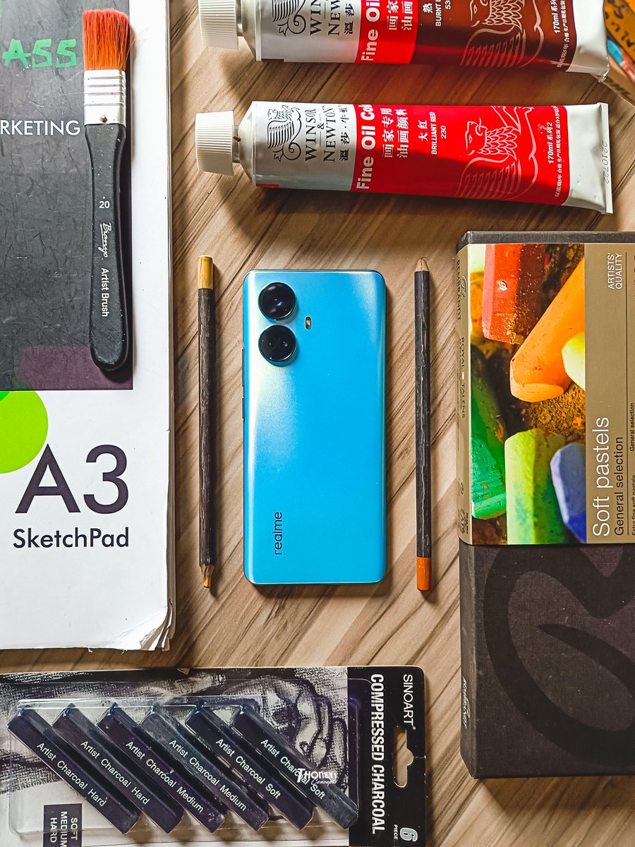OtTonyye's tweet photo. Unzipping my backpack, I unveil the symphony of colors and textures that fuel my creative journey. With every stroke, I shape my vision, blending my potential masterpiece awaiting to be born. This is my 'back to school' setup.
@realmeglobal
#UnpackYourPack
#RealmeChallenge https://t.co/aecmc0ECgX