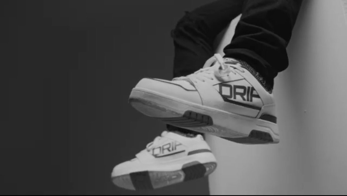 MannTanks's tweet photo. Mr CEO which one is this one .@LekauSehoana .@casspernyovest .@MagleraDoeBoy #ZeroOneEight #018Video
I want it https://t.co/m20AmtYX6O