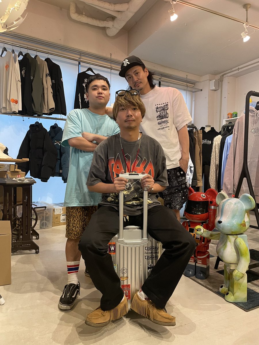 InceptWhite's tweet photo. 明日から3日間展示会

よろしくお願いします✨😄

浜中さん、AZIさんも到着🛬
EFFECTEN / RAKUGAKI 2023A/W

今回も最高にカッコ良いので是非この機会にお越しください🙏

日時9/9,10,11
12:00~20:00
岡山県倉敷市鶴形1-3-1 井上ビル2F https://t.co/XFP5zKYUHc