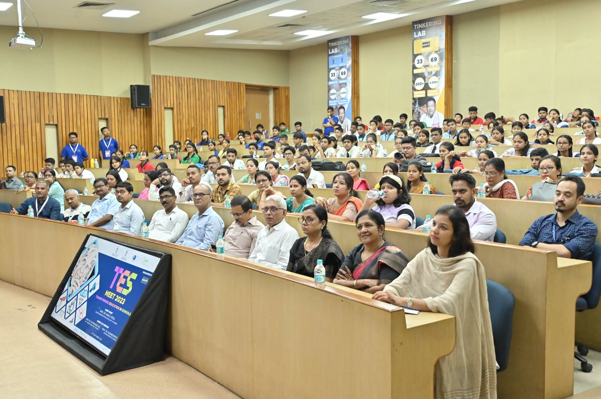DirectorIITG's tweet photo. A science display exhibition, TES(Transforming Education into Schools) was held at @IITGuwahati today. Shri @ranojpeguassam, Education Minister, GoA was the Chief Guest and Shri Dr. Om Prakash, MD @Samagra_Assam &amp; Officiating @DirectorIITG Prof. @piyer73 were the Guest of Honour. https://t.co/D5n7N7xNWn