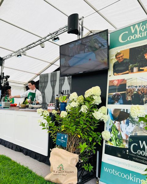 On the Outer Bailey Demo Stage 🧑‍🍳

Harry Bullock of Evatt &amp; Bullock Co. cooks as he chats to Wots Cooking. Harry is now based at the fabulous Dinham Weir House providing private dining. 🍽️

Find the full line up on the What’s On section of our website!