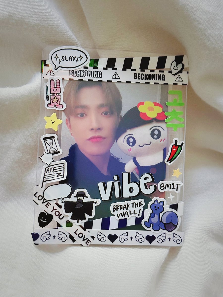 thebrokenthyrs's tweet photo. made this for #Break_The_Wall_SG tmr! using the super cute stickers from #SG_Class0909 ๐๐ป https://t.co/Mg58qMLFVu