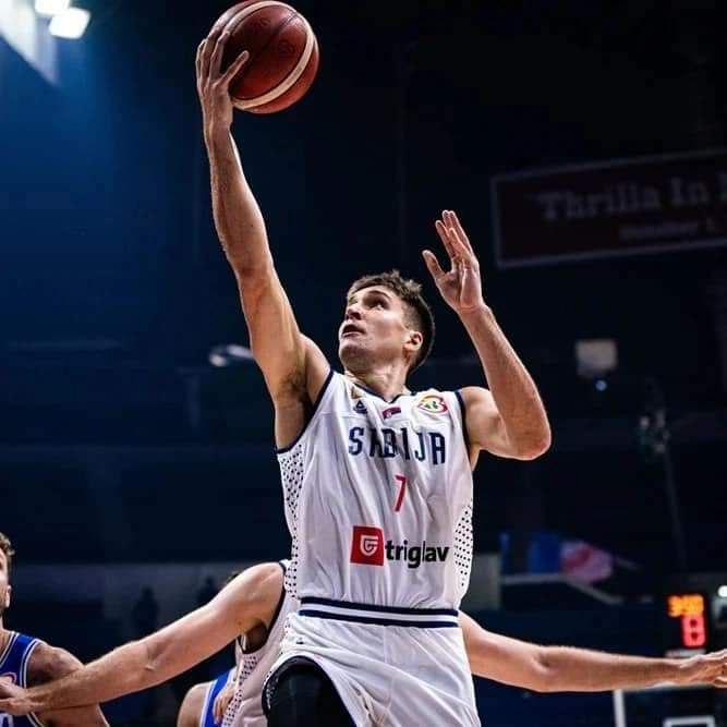 🏆🇷🇸Србија је у финалу!

Срби су прегазили Канађане са 95:86.

Све је ово нормално.