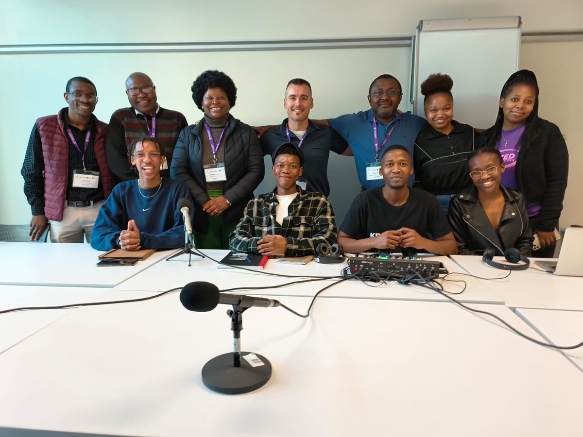 baqonde's tweet photo. What a fantastic @baqonde workshop at @Rhodes_Uni! There is great commitment to develop African language in South African education. The online platform,  Polokele, provides students with resources in African languages. https://t.co/6jBEMEtR4K