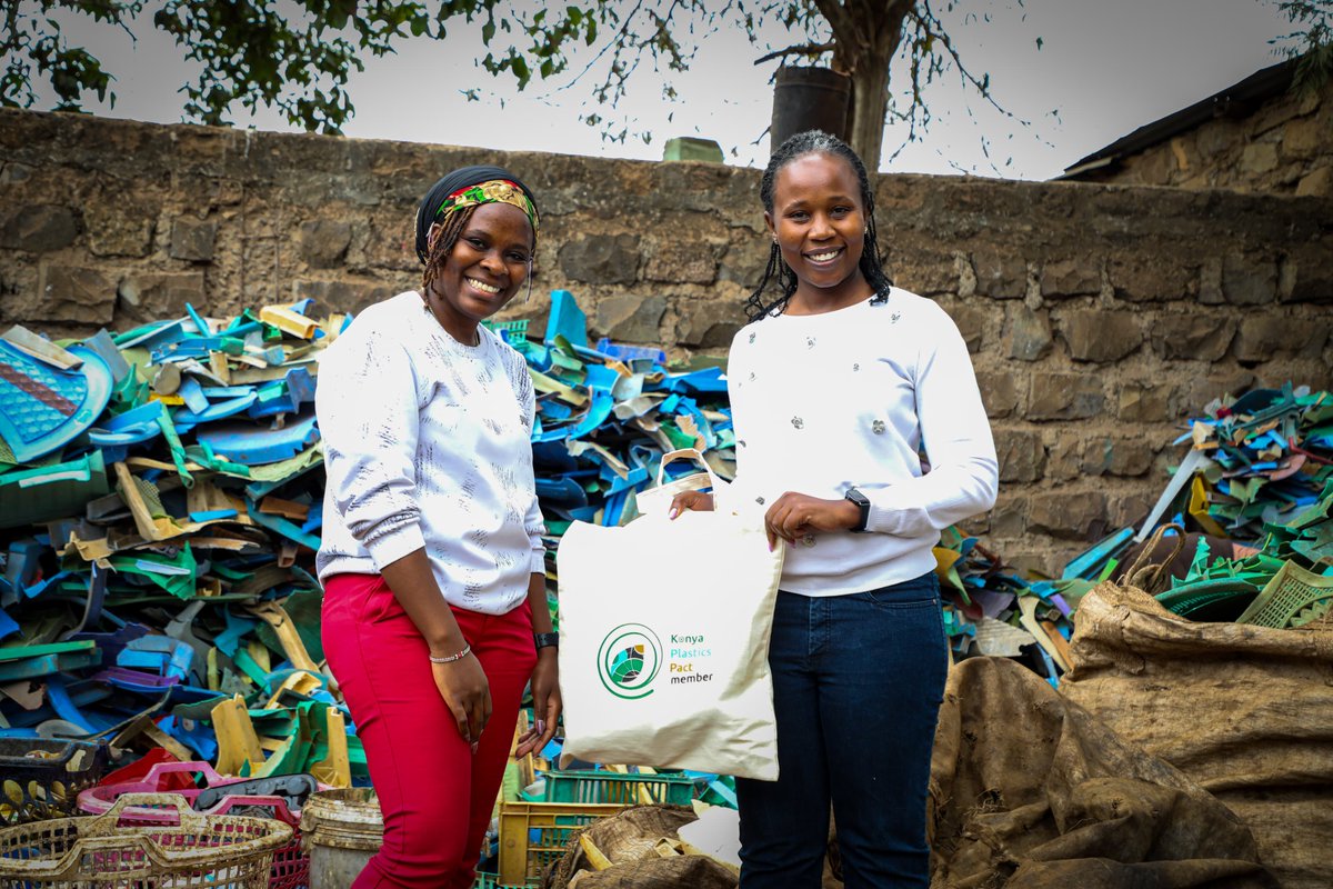 KPlasticspact's tweet image. We recently visited our plastics recycling partners Ecoville Enterprise &amp;amp; @PaversGreen, who play a key role in our #KPPRoadmapTo2030. We appreciate your role in improving the informal recycling sector &amp;amp; KPP T3 of ensuring 40% of plastic packaging is effectively recycled by 2030.