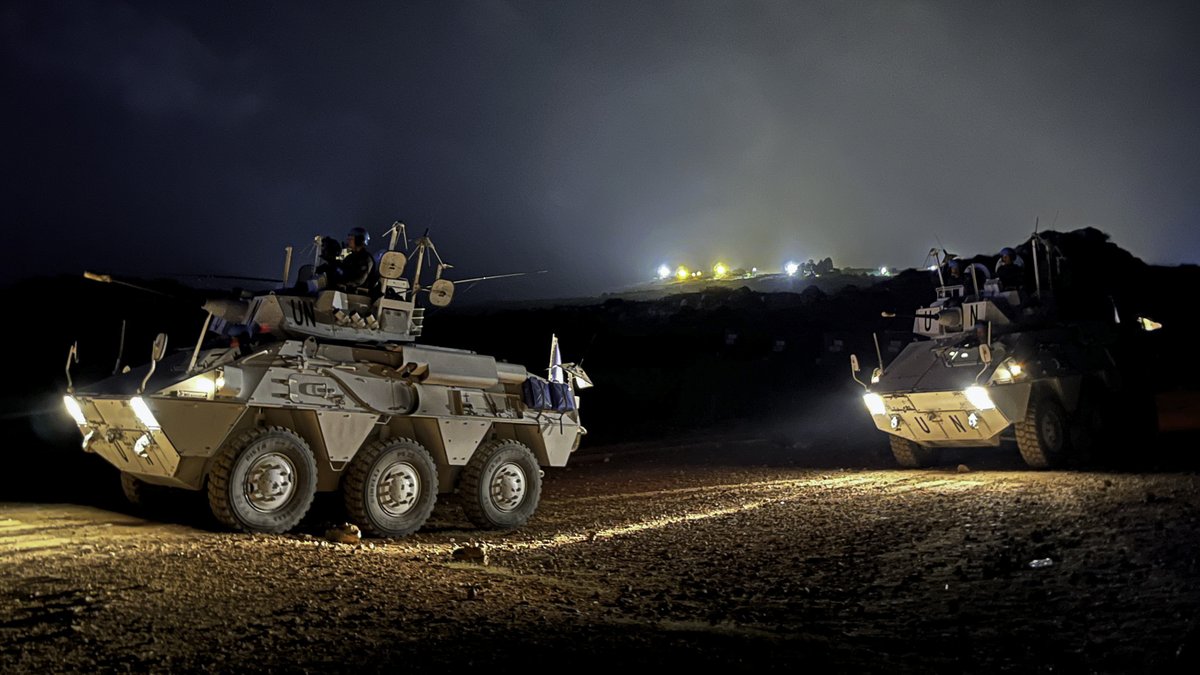 La caballería🏇en acción.Los jinetes paracaidistas 🇪🇸 de la Task Force A de #BRILIBXXXIX 🇺🇳, realizan patrullas de seguridad #24siete en el sur del #Líbano 🇱🇧 #BRIPAC #RegimientoLusitania <a href="/EjercitoTierra/">Ejército de Tierra 🇪🇸</a> #MOPS