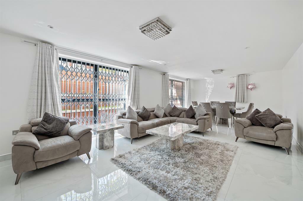 HuntersWestHampstead tweet media