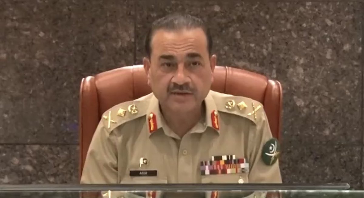 Warrior1Pak's tweet photo. میرا ٹویٹ سنبھال کر رکھ لو۔
ٹھیک چھ ماہ جی ہاں چھ ماہ کے بعد جو لوگ آج فوج پر ٹر ٹر کر رہے ہیں وہی پاک فوج زندہ باد کے ��عرے ماریں گے۔
#PakistanArmy 
#BehindYouCOAS https://t.co/qTjw6d59Vf