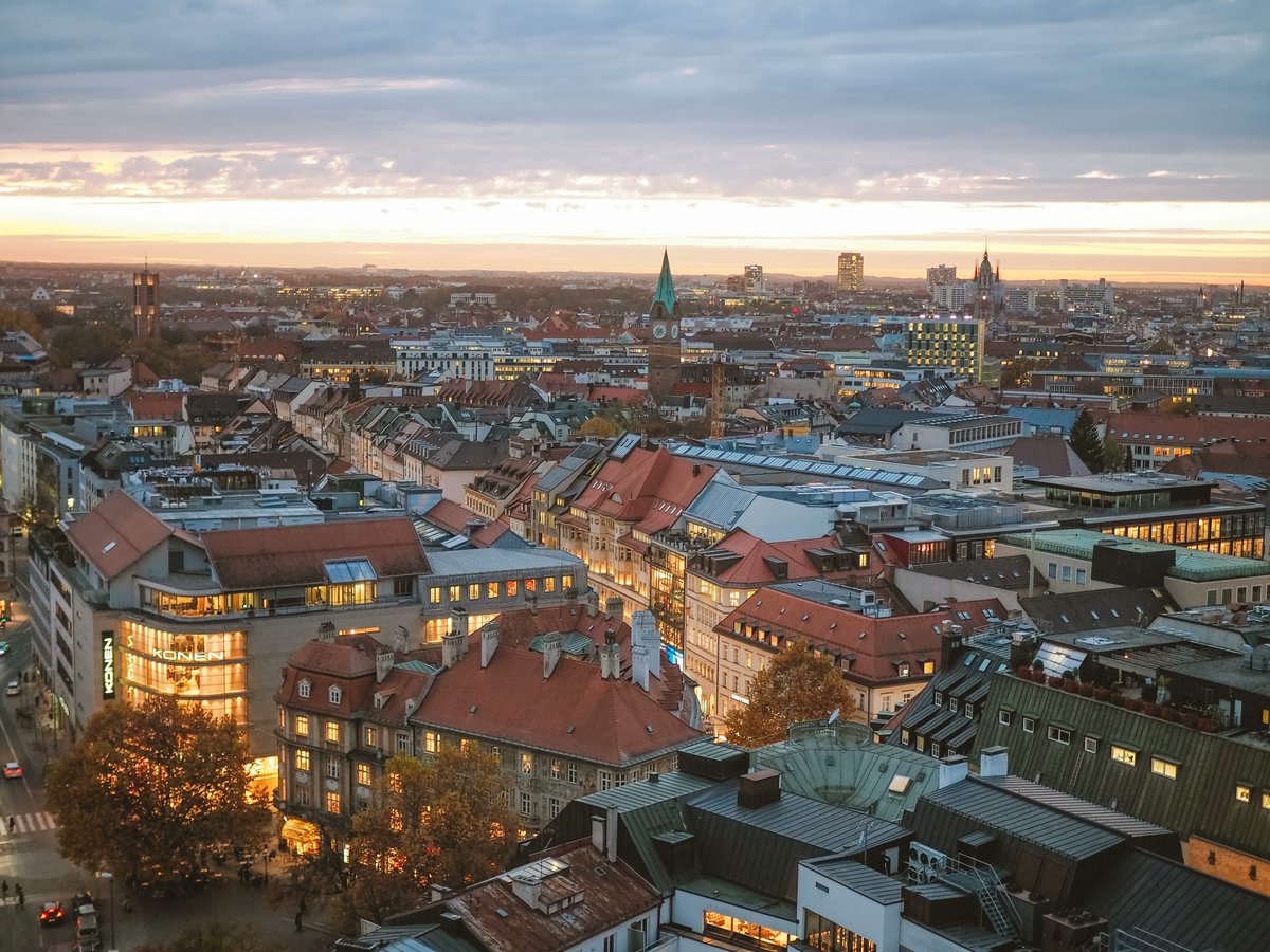 UKSV's tweet photo. We hope the guys haven’t unpacked their bags from our last trip, as they are back out in Europe for another pharmaceutical conference. This time we’re in #Munich producing another conference for our amazing client! #Europeanevents #pharamevents #eventproduction https://t.co/f2eepbeOdf