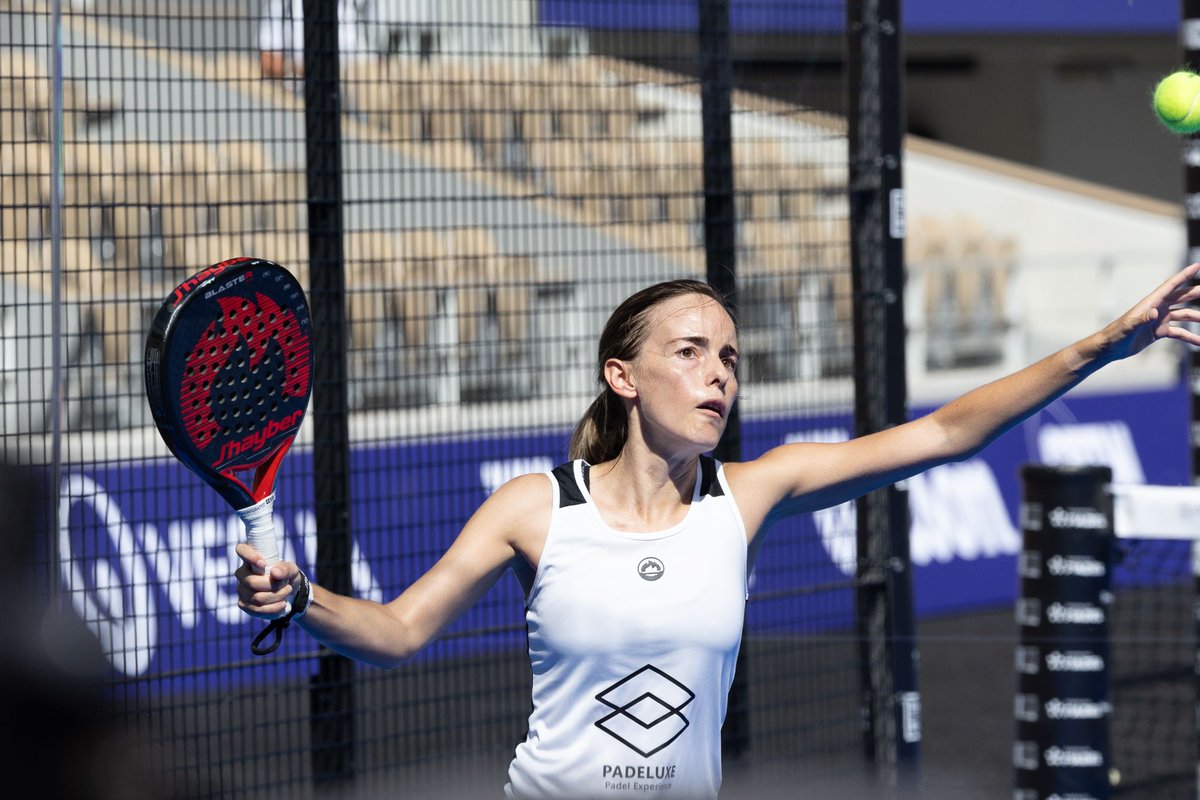 ¡Un escenario único! 🤩

Nuestra jugadora Estela F. disputó el torneo Greenweez Paris Major, de Premier Padel, junto a su compañera Candela Lucendo en la mítica pista central Philippe Chatrier de Roland Garros. ¡Toda una experiencia!

Muy orgullosos del #JhayberTEAM
