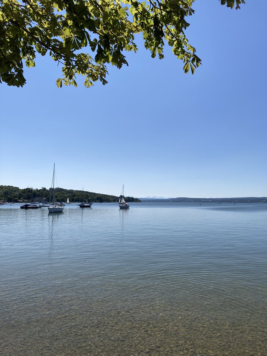_Nea_66_'s tweet photo. @Antje19777 Hallo Antje - Liebe und sonnige Grüße aus München… 🤍💙 #Ammersee https://t.co/390QhbRRge