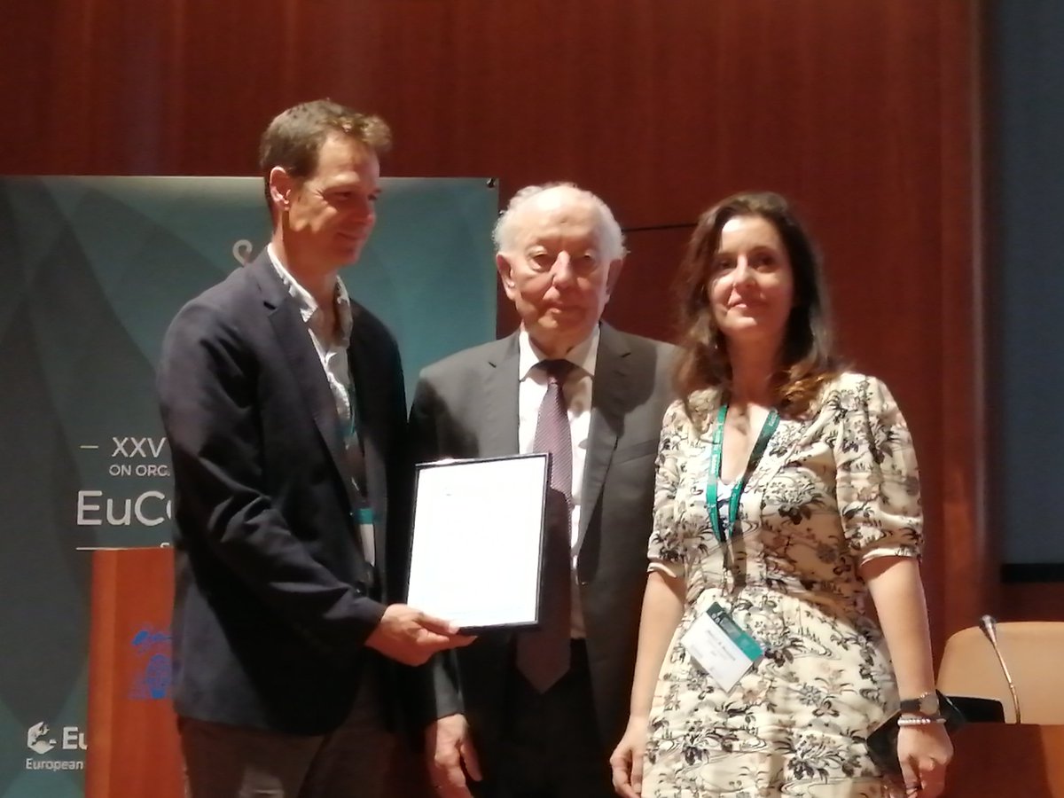 Pedro J. Perez (@pedrojperez65) on Twitter photo When you meet History... Prof. Helmut Werner receiving the Wilkinson-Fisher Award <a href="/eucomc/">EUCOMC XXIV</a>. feom <a href="/albrecht_lab/">AlbrechtResearch</a> and <a href="/MartaEGMosquera/">MartaEGMosquera</a>. Amazing talk about the origins of organometallic chemistry from whom "was there"! When you meet History... Prof. Helmut Werner receiving the Wilkinson-Fisher Award <a href="/eucomc/">EUCOMC XXIV</a>. feom <a href="/albrecht_lab/">AlbrechtResearch</a> and <a href="/MartaEGMosquera/">MartaEGMosquera</a>. Amazing talk about the origins of organometallic chemistry from whom "was there"!
